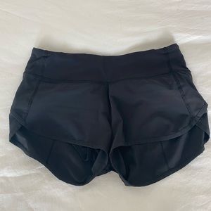 Lululemon women’s running shorts black size 4